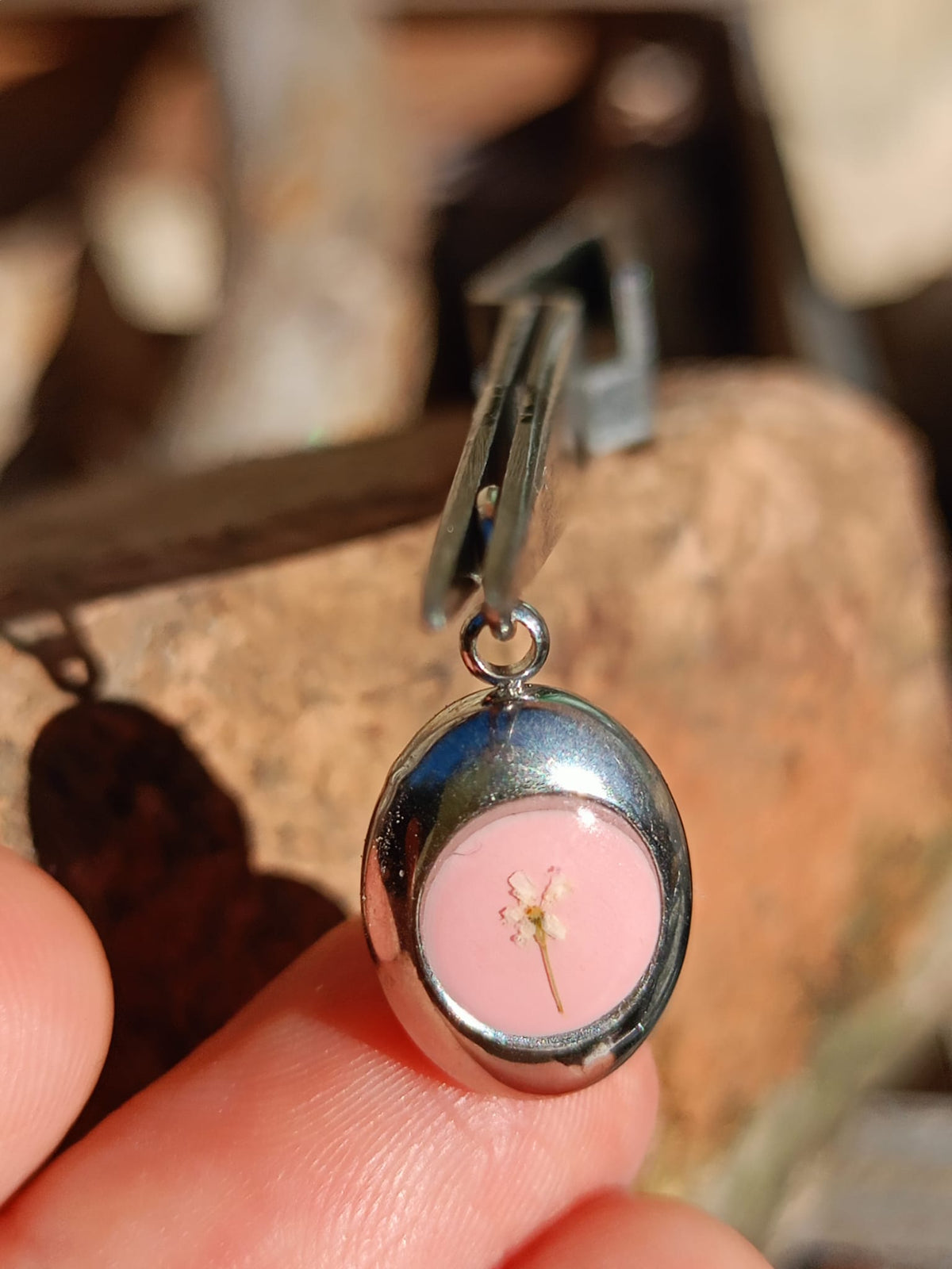 Ciondolo Cimelia Romantica Carota Selvatica Ovetto, argento e rosa